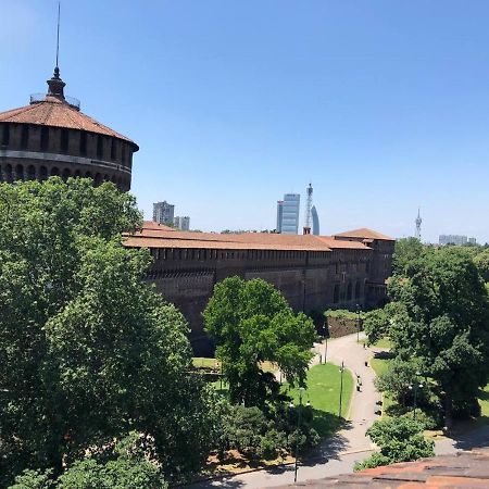 Breathtaking Castle View Youhosty - Quintino Sella Milano Eksteriør bilde